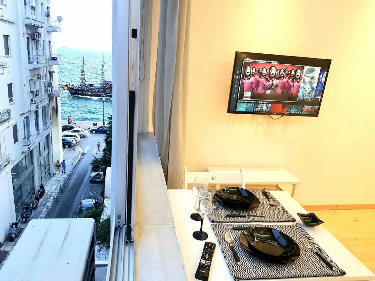 Beachfront Suita. The Luxury Suites Thessaloniki 0*,