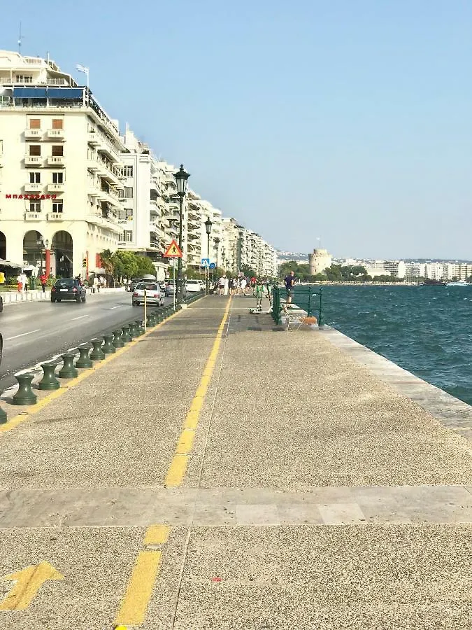 Apartment Beachfront Suita. The Luxury Suites Thessaloniki